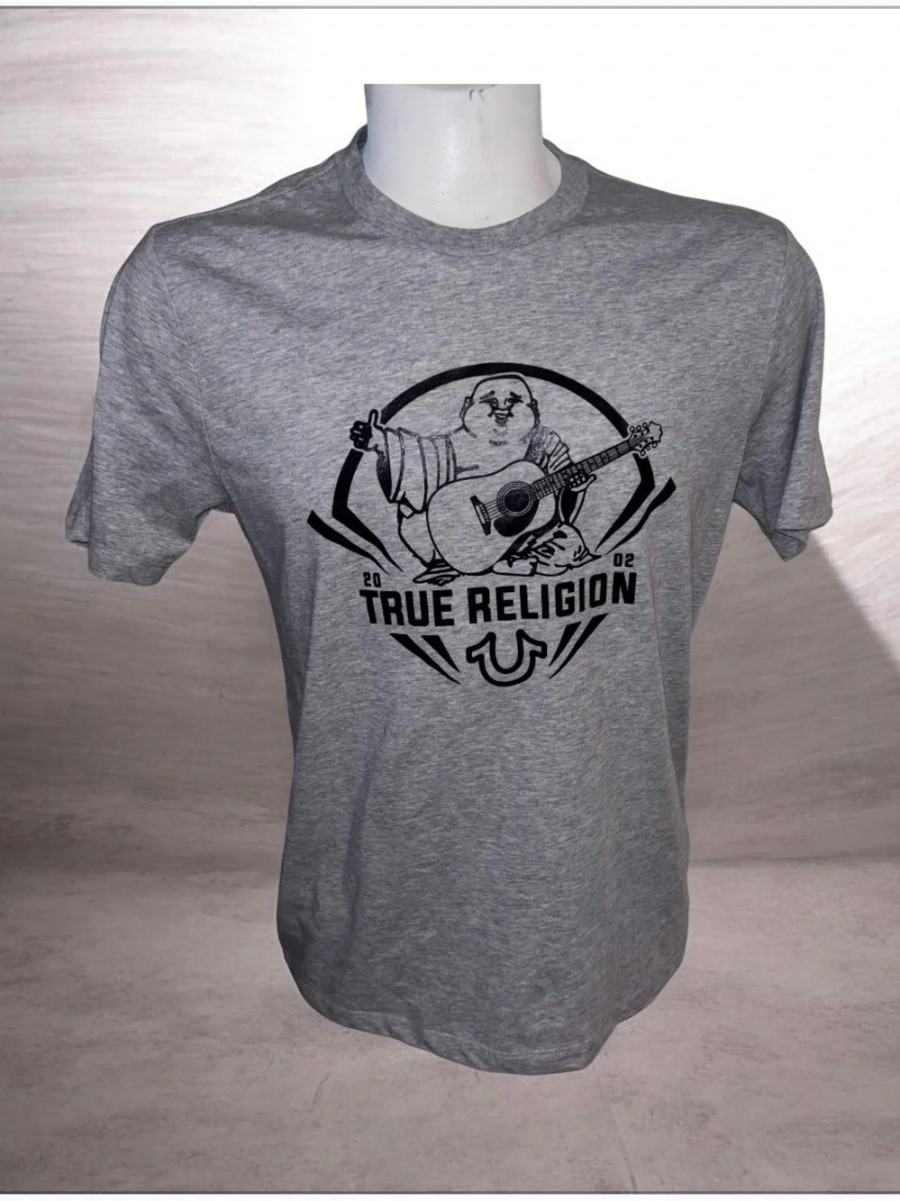 True Religion Heather Gray Tee with Black Graphic Buddha Men’s M